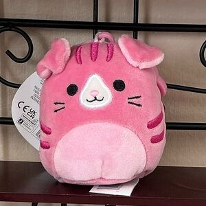 Geraldine the Cat Squishmallows Clip